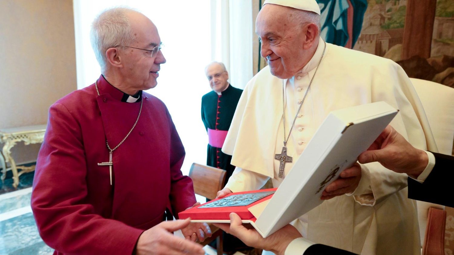 Pope Meets with Anglican Primates in Rome